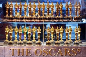 Oscar heykelciği tura &ccedil;ıkıyor