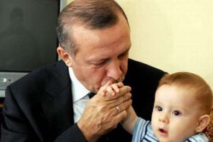 Yaşlanan T&uuml;rkiye'ye &ccedil;ocuk teşviki yolda