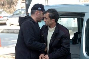 Depo fareleri yakalandı