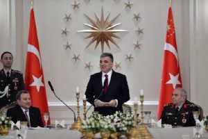 'Valilerimiz devletin vatandaşa uzanan şefkat elidir'