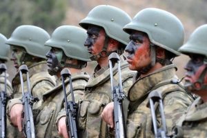 S&ouml;zleşmeli erlere 3 bin lira maaş