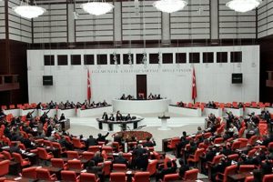 TBMM Genel Kurulu'nda "ırk&ccedil;ılık" tartışması