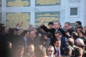 Başbakan Erdoğan'dan Beylikd&uuml;z&uuml; Belediyesi'ne ziyaret
