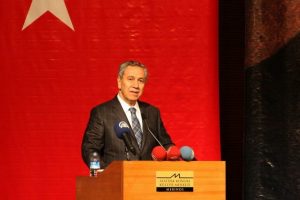 "Mehmet Akif Ersoy'un hayatı herkese &ouml;rnektir"