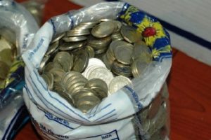 1750 liralık madeni para &ccedil;aldılar