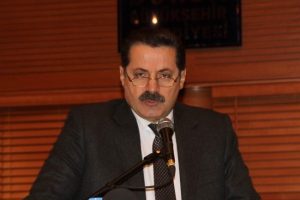 "&Uuml;lkeyi idare etmek zor zanaat"