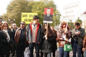 Allah'tan başka sığınacak kimsemiz yok