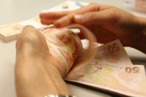 Yatırımcı mevduat ile altına koştu