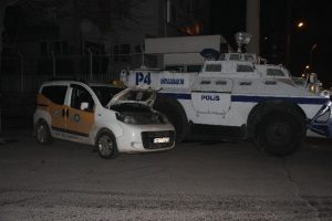 Polis merkezine ses bombalı saldırı