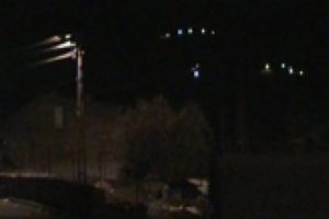 Halep'te yerleşim yerine hava saldırısı