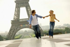 Paris'te kadınlar, pantolon giyebilecek