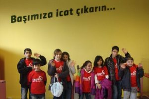 L&Ouml;SEV'le &ccedil;ocukların s&ouml;mestre sevinci