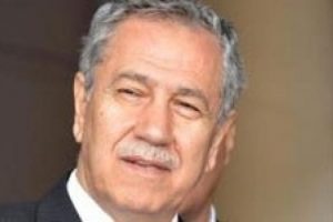 'Kızım tuvalet penceresinden okula girmişti'