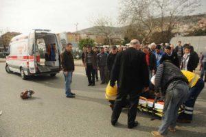 Altge&ccedil;idi kullanmadı kamyon &ccedil;arptı