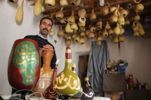Kabakları sanat eserine d&ouml;n&uuml;şt&uuml;r&uuml;yor