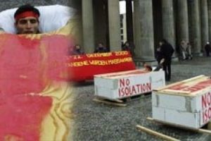 Saldırıdan &ouml;nce tabuta girmiş