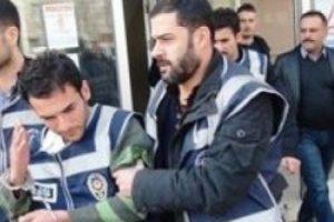 Evlenmek istediği i&ccedil;in sevgilisini &ouml;ld&uuml;rd&uuml;