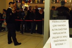 'Hayır' i&ccedil;in vatandaşlara &ccedil;eyrek altın