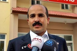 Bebek doğum kanalına sıkışmış