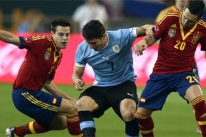 Son şampiyon Uruguay'ı rahat ge&ccedil;ti!
