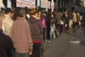 Yunanistan'da a&ccedil;lık manzaraları!..
