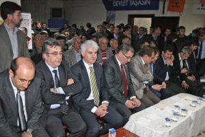 Şahin'den anayasa a&ccedil;ıklaması