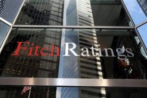 Fitch acımadı