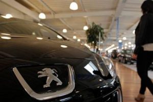 Peugeot tek başına