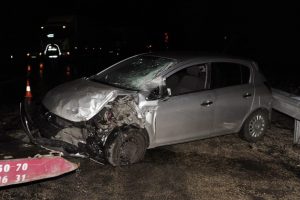 Otomobil ile kamyon &ccedil;arpıştı:1 yaralı