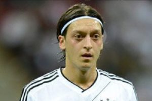 Bar&ccedil;a Mesut &Ouml;zil'i istiyor