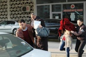 Sahte parayla alışverişe 3 tutuklama