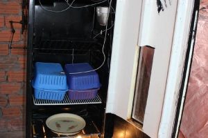 Buzdolabından kulu&ccedil;ka makinesi yaptı