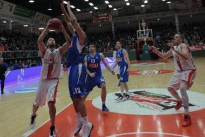Banvit &ccedil;eyrek final yolunda Budivelnik Kiev'i ağırlayacak