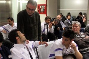 Başkan T&uuml;rkmen, futbolculara teşekk&uuml;r etti