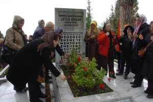 Leyla Atakan ve arkadaşlarını 42 yıldır unutmuyorlar