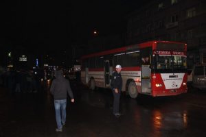 &Ouml;nce &ccedil;arptılar sonra bı&ccedil;akladılar