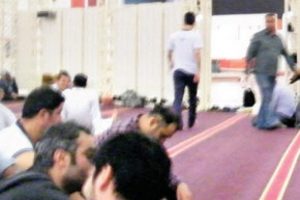 T&uuml;rk Umre kafilesine Cidde'de kilitli işkence!