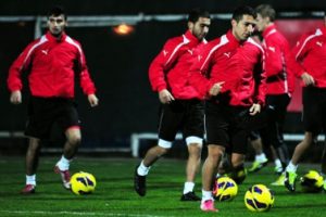 Antalyaspor'da Karab&uuml;k mesaisi başladı
