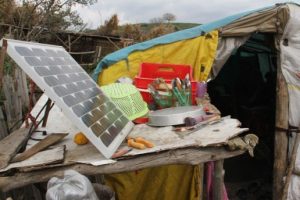 Y&ouml;r&uuml;k &ccedil;adırları g&uuml;neş enerjisiyle aydınlandı