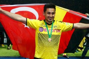 Dortmund İlkay G&uuml;ndoğan'ı arıyor