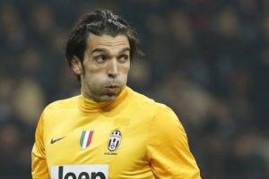 Buffon'dan Galatasaray ve Fenerbah&ccedil;e g&ouml;ndermesi