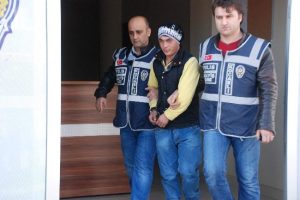 &Ccedil;aldıkları aracın i&ccedil;inde uyuyakaldılar