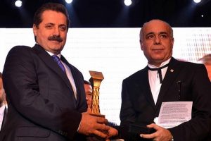 'En İyi Bakan' &Ccedil;elik, 'En İyi Siyaset&ccedil;i' Bağış