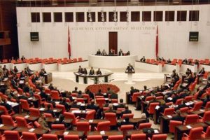 Meclis artık '&Uuml;st&uuml;n Hizmet &Ouml;d&uuml;l&uuml;' vermeyecek