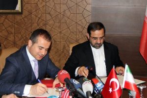 Bakan kılı&ccedil;, İran spor bakanı Abbasi'yle bir araya geldi