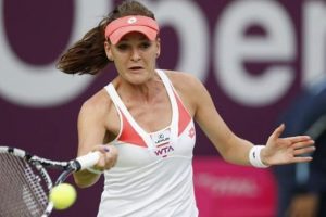 Radwanska zorlanmadan turladı