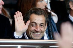 Sarkozy'den geri d&ouml;n&uuml;ş sinyali