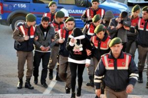 Polisten sahte para ve fuhuş operasyonu