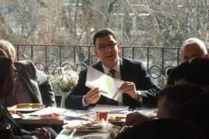 Akdoğan'dan Mahfel'in satışa &ccedil;ıkarılmasına tepki