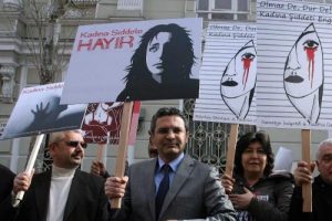 Şiddete danslı protesto